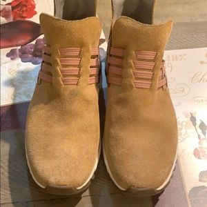 Cole Haan Tan suede shoes